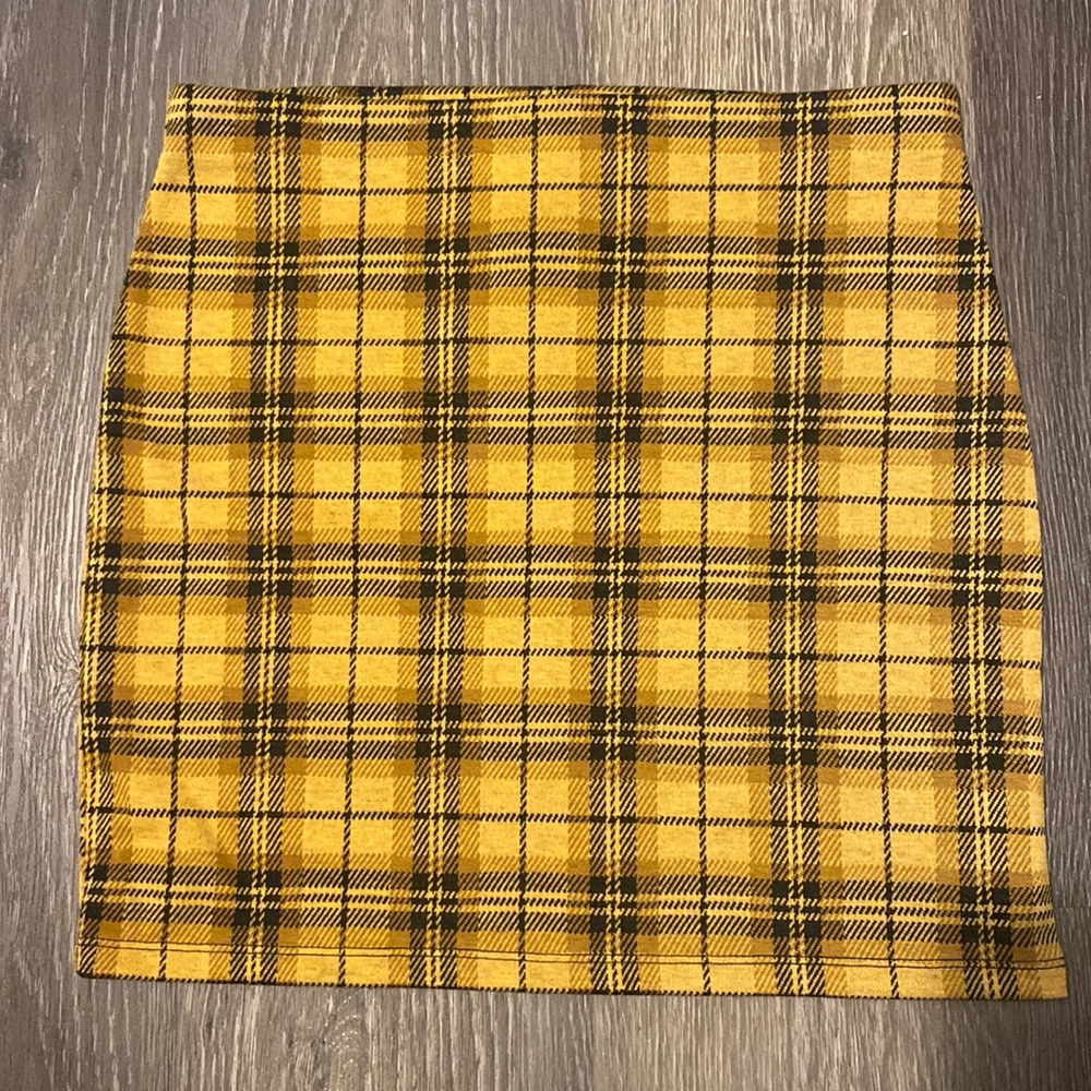 yellow plaid skirt